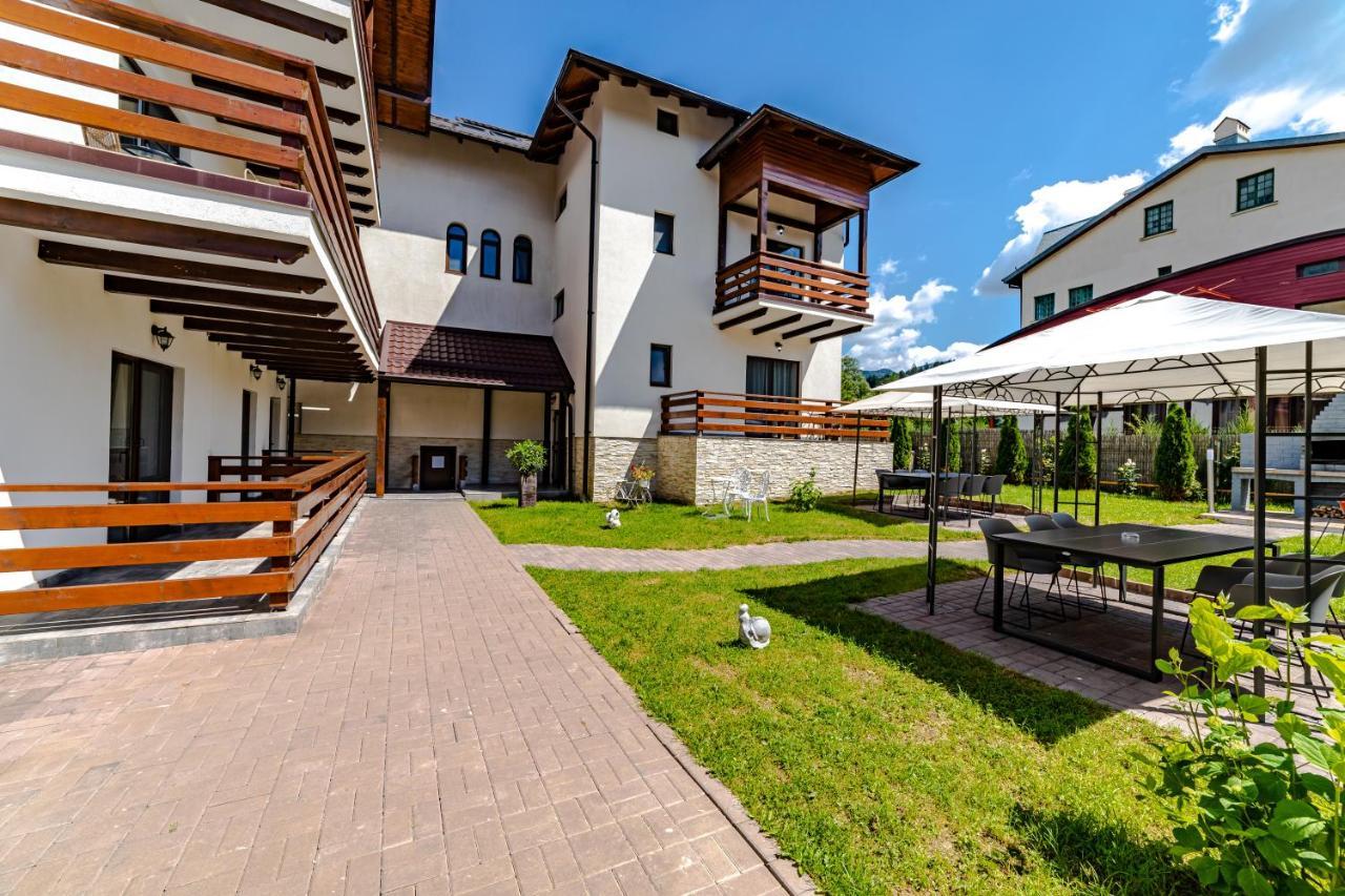 Yael Luxury Apartments 2 Buşteni Buitenkant foto