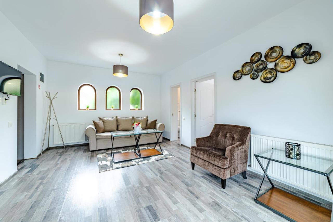 Yael Luxury Apartments 2 Buşteni Buitenkant foto