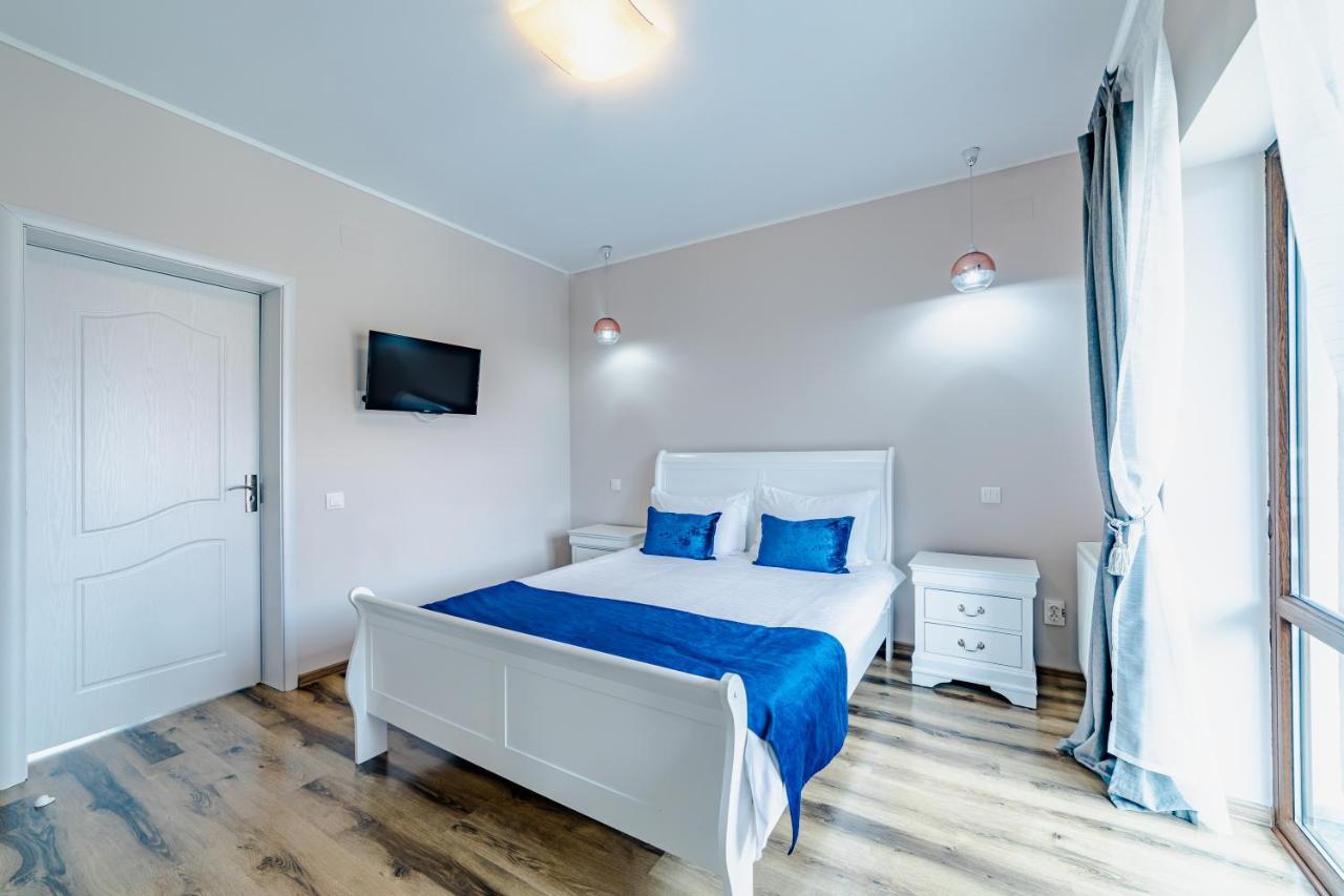 Yael Luxury Apartments 2 Buşteni Buitenkant foto